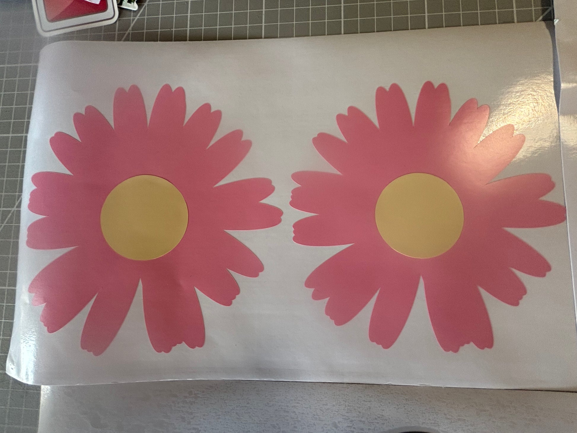 Customizable girl name wall decal with daisy and ladybug theme